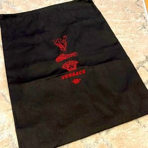 Black Versace dust/travel bag❤️🥰🔥
